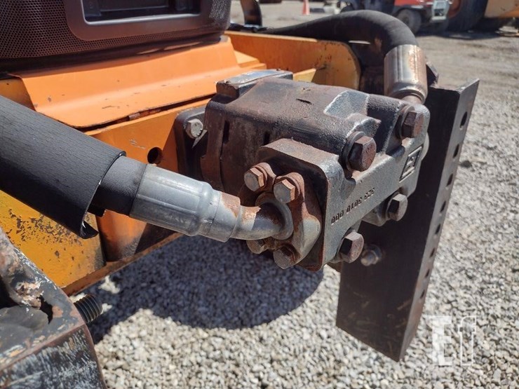 new-holland-ts115a-image-28