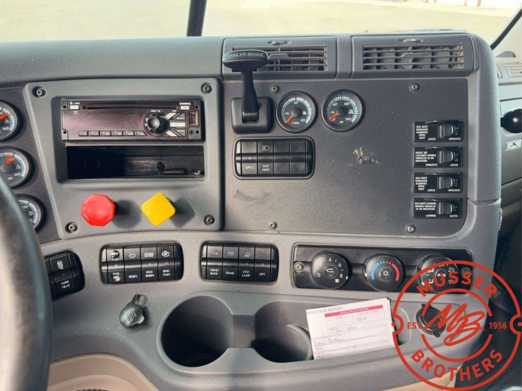2018-freightliner-cascadia-image-45
