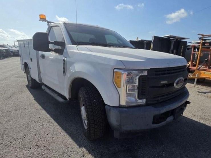 2017-ford-f250-image-2