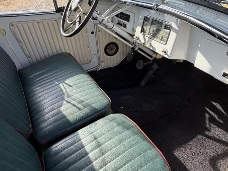 offsite--1949-willy's-jeepster-image-8