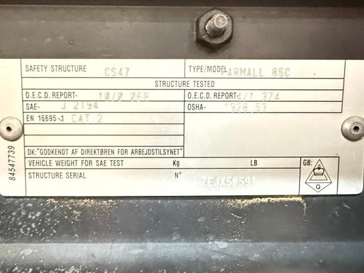 2014-case-ih-farmall-85c-image-15