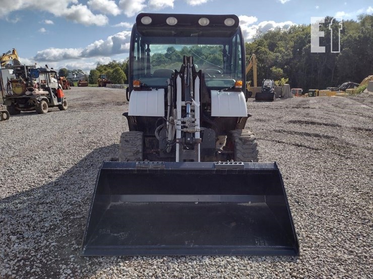 2006-bobcat-toolcat-5600-image-2