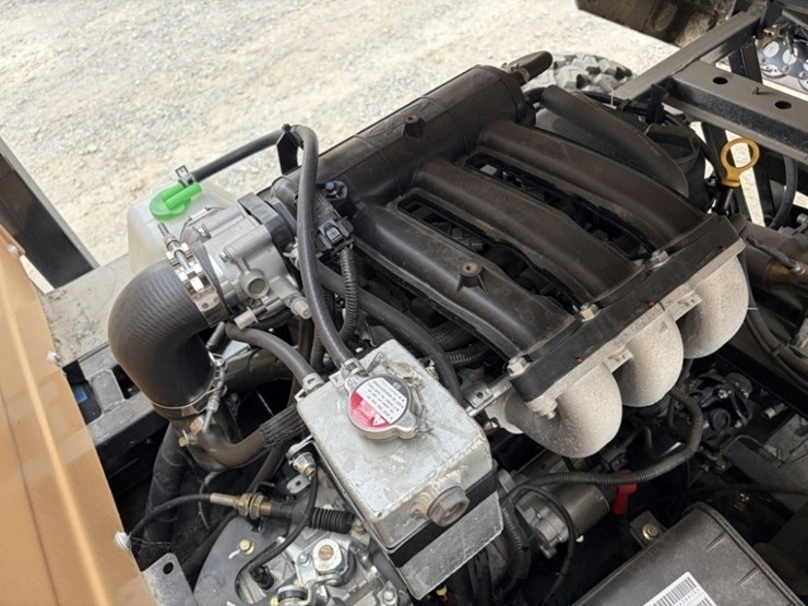 2023-tuatara-1000-efi-4wd-utility-cart-image-10