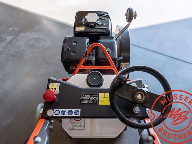 husqvarna-walk-behind-concrete-saw-model-fs400lv-image-5