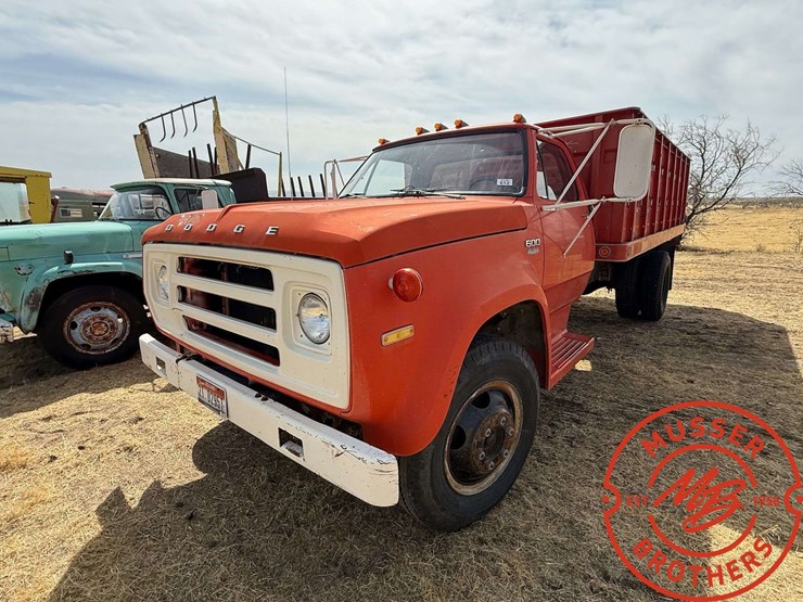 1975-dodge-600-image-3