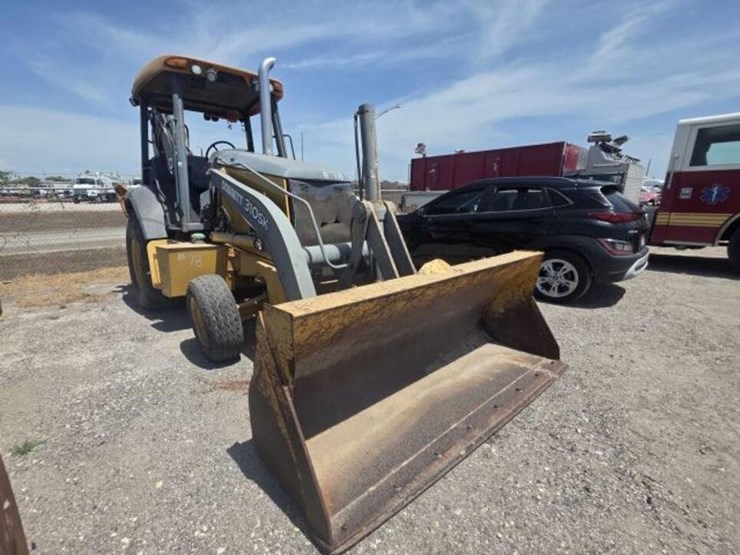 2015-deere-310sk-image-3