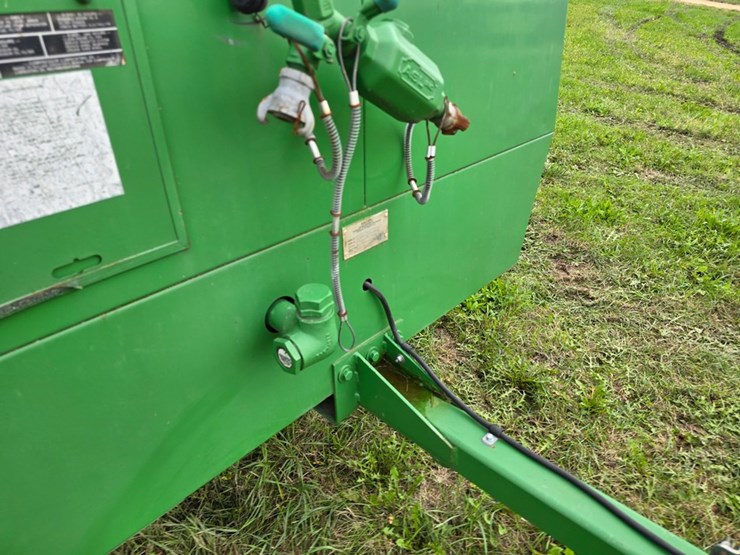#2042-•-sulair-185-dpo-towable-air-compressor-image-12