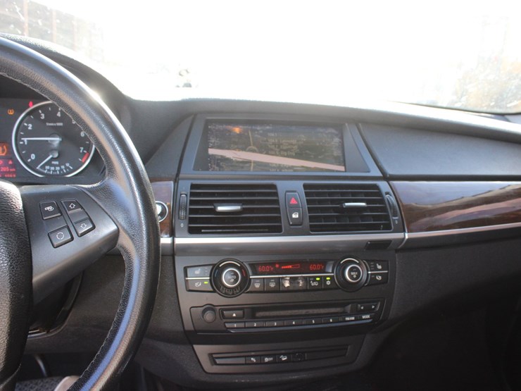 2012-bmw-x5-image-8