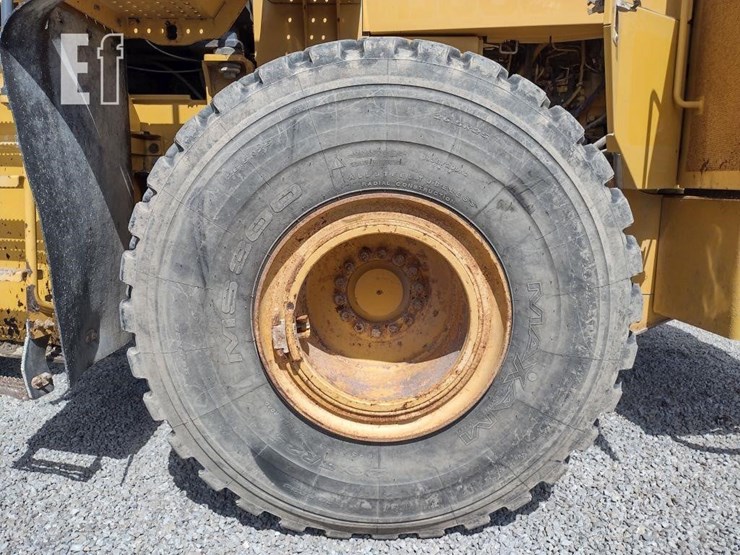 2019-deere-744kii-image-15