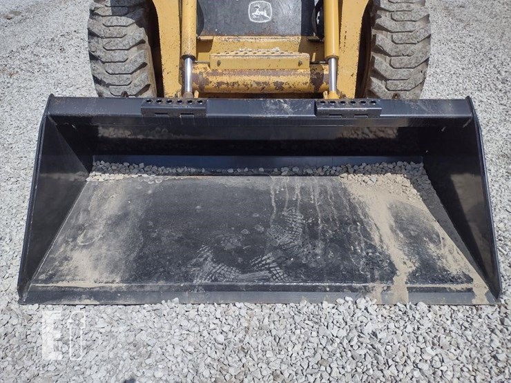 2002-deere-250-image-15