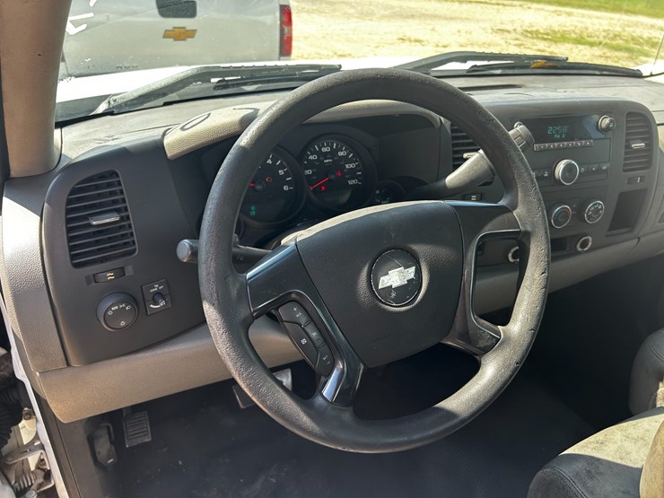2012-chevrolet-1500-image-8
