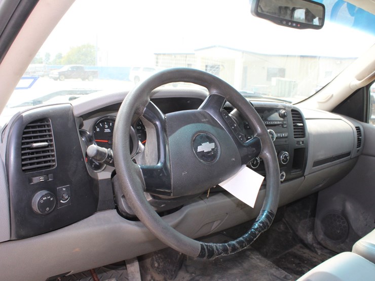 2008-chevrolet-3500-image-8