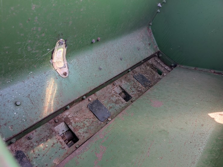 john-deere-8200-image-14