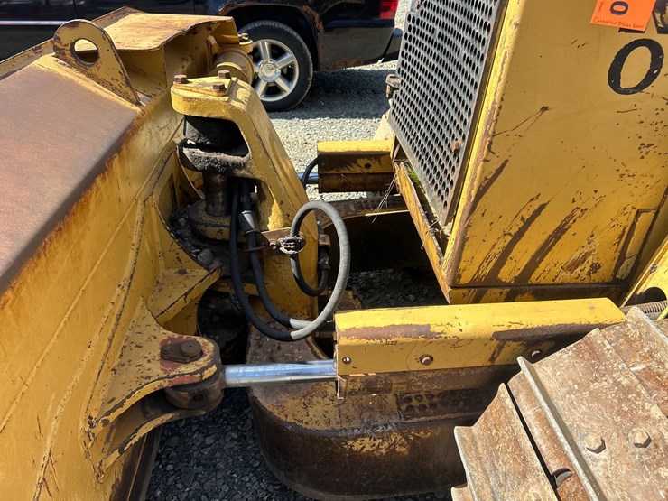 caterpillar-d6m-image-13
