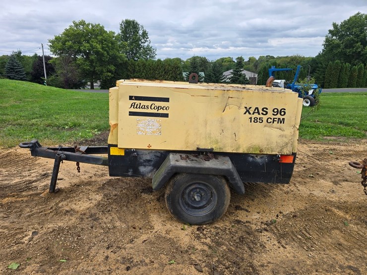 #2058-•-atlas-copco-xas96-towbale-air-compressor-image-2