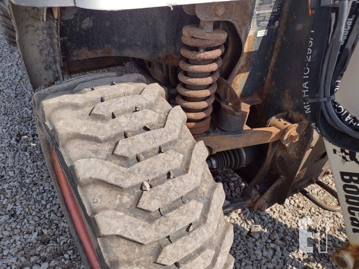 2021-bobcat-toolcat-5600-image-33