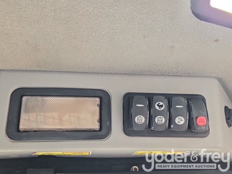 2019-caterpillar-299d2-image-52