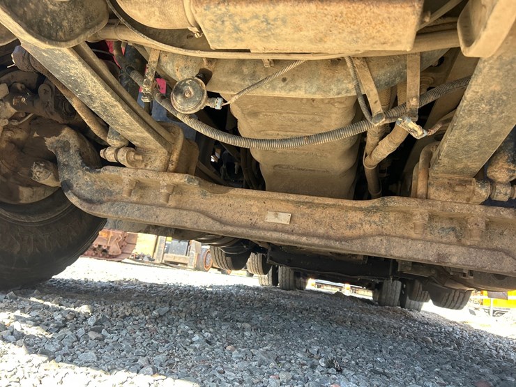 2020-international-hv613-image-35