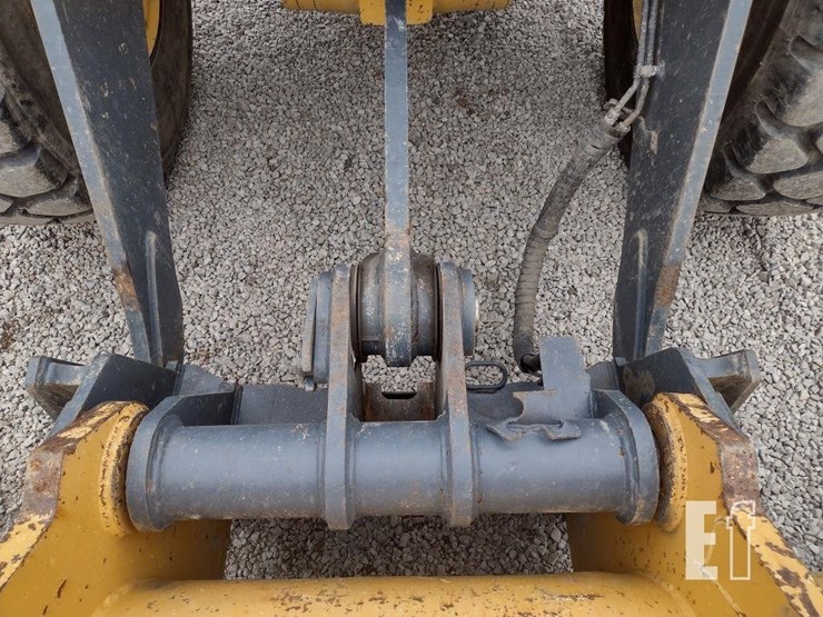 2018-deere-524kii-image-25