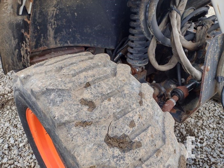 2006-bobcat-toolcat-5600-image-28