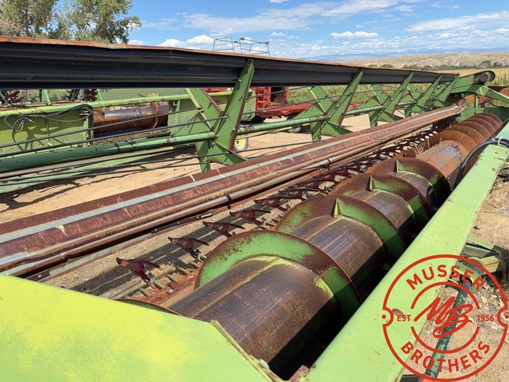john-deere-224-image-9