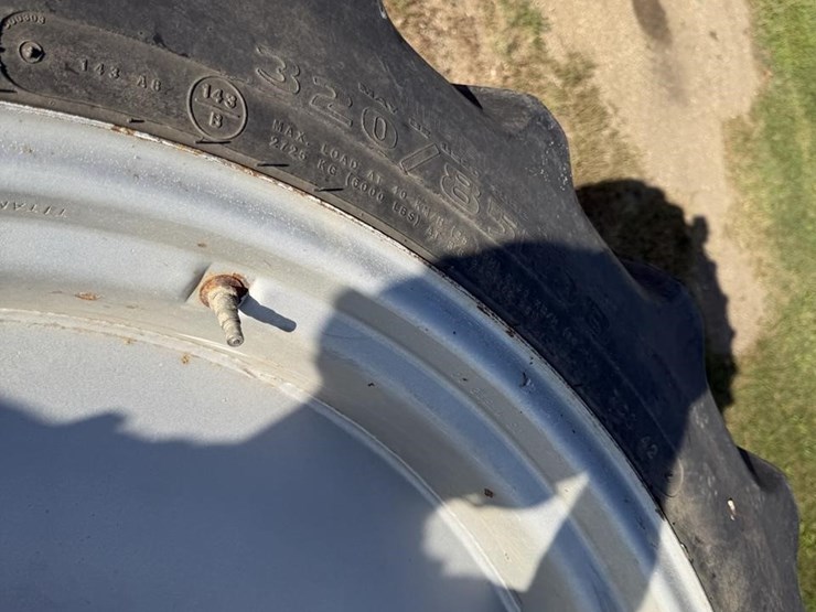 6x-case-tractor-rims-and-tires-image-7