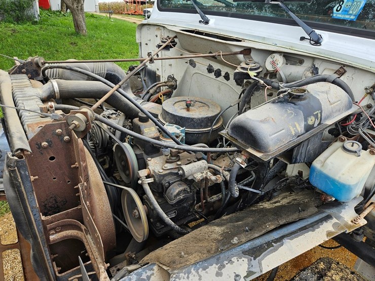 #2079-•-1988-international-water-truck-image-9