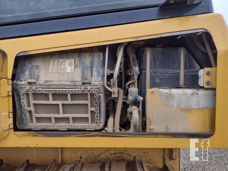 2015-caterpillar-d4k2-xl-image-20