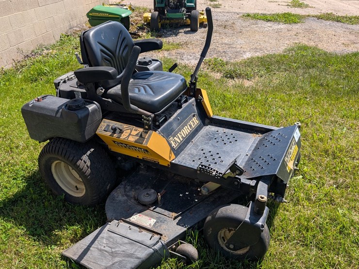 #2488-•-2007-cub-cadet-enforcer-mower-image-31