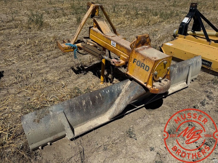 ford-tractor-image-1