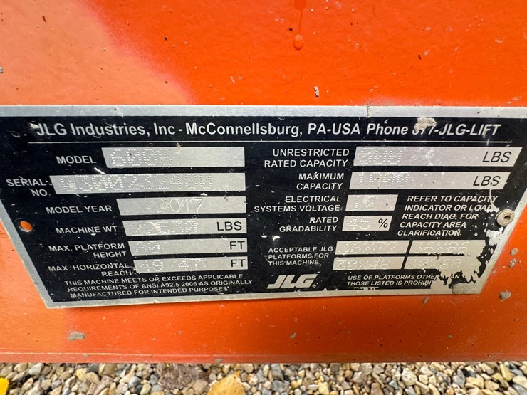 2011-jlg-600s-image-57