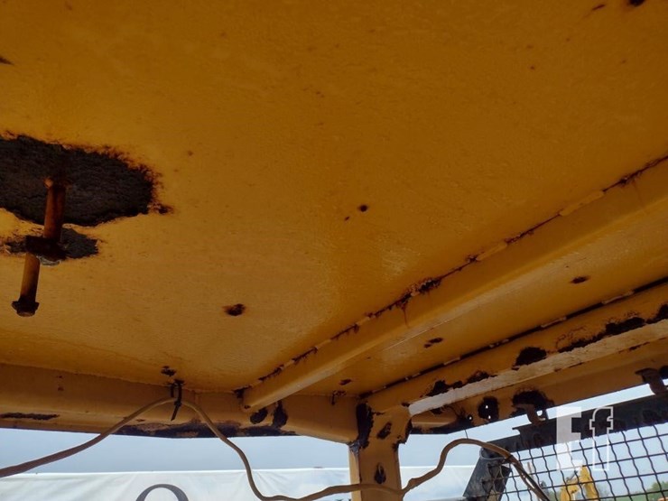 2006-caterpillar-d5n-lgp-image-10