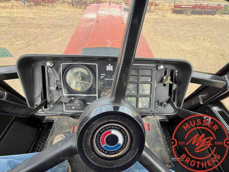 1978-international-886-tractor-image-15