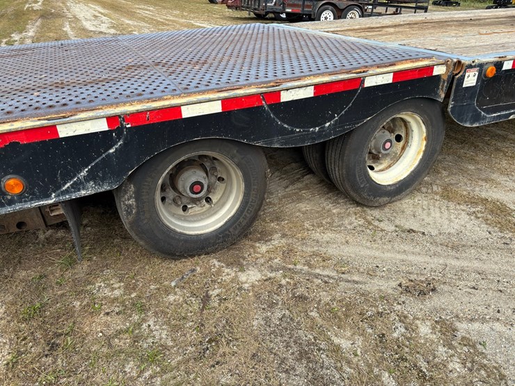 2015-landoll-930-image-5
