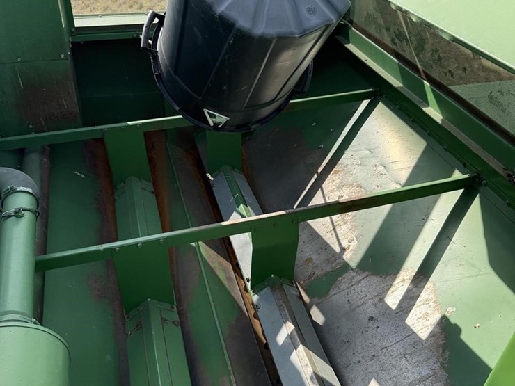 1983-john-deere-8820-image-17