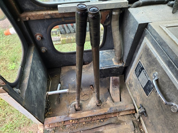 #2032-•-ago-trackt-gt1000h-dump-truck-image-27