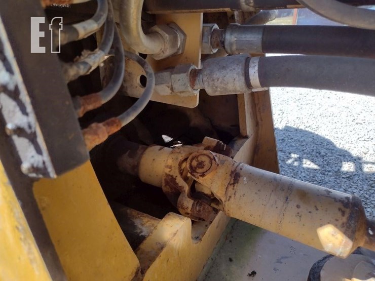 2006-caterpillar-930g-image-24