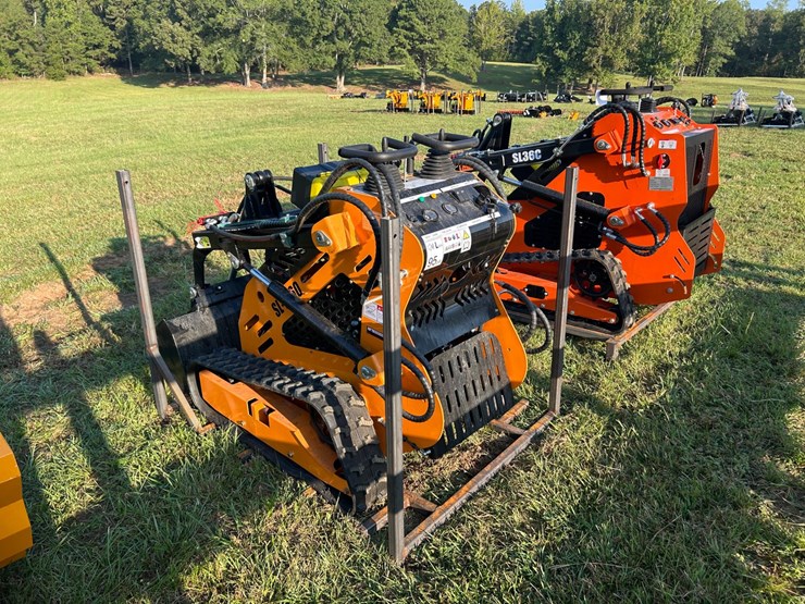 #136-•-sdlool-skid-steer-loader-image-2
