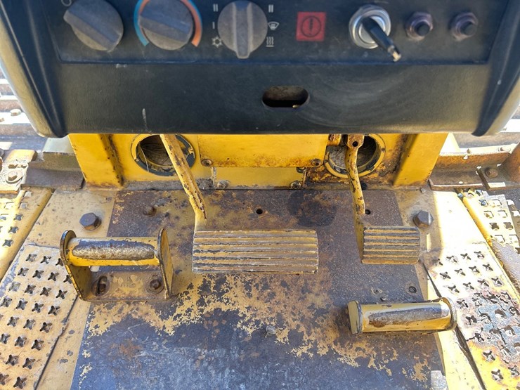 caterpillar-d6m-image-49