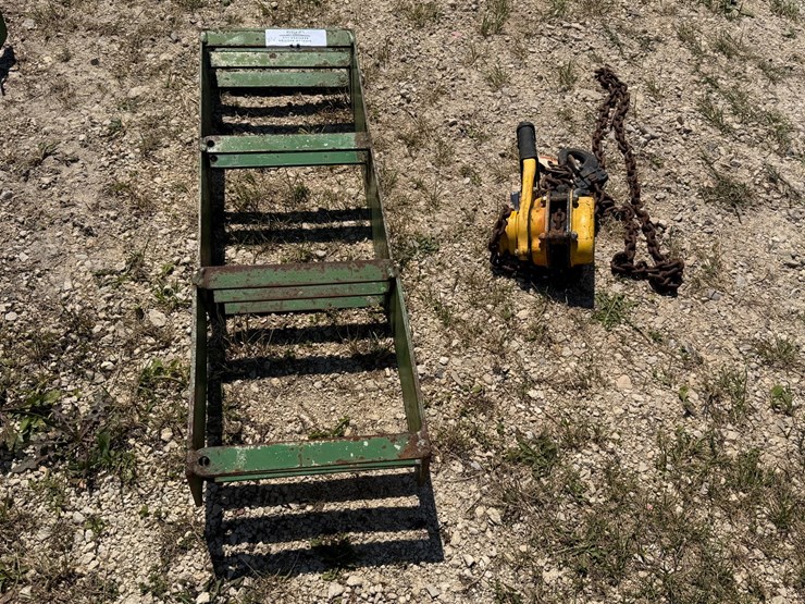 #2518-•-john-deere-3-step-tractor-step-image-4