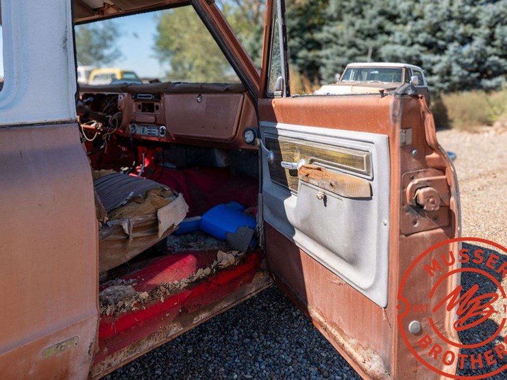1972-chevrolet-k5-image-10