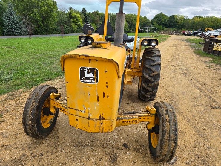 #2039-•-john-deere-tractor-image-9