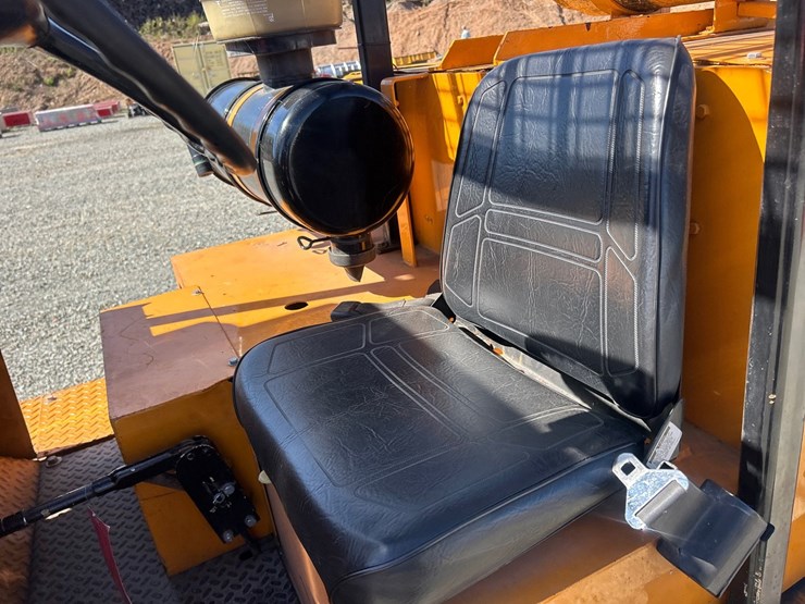 #5628-•-forklift-image-47
