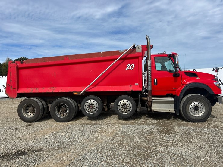 2020-international-hv613-image-6
