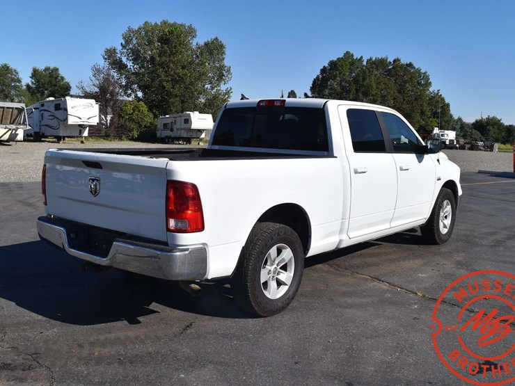 2020-ram-1500-slt-image-6