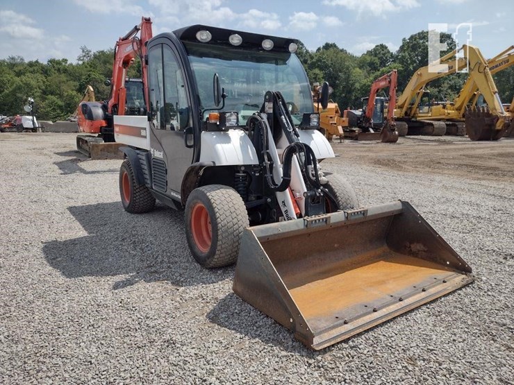 2021-bobcat-toolcat-5600-image-36