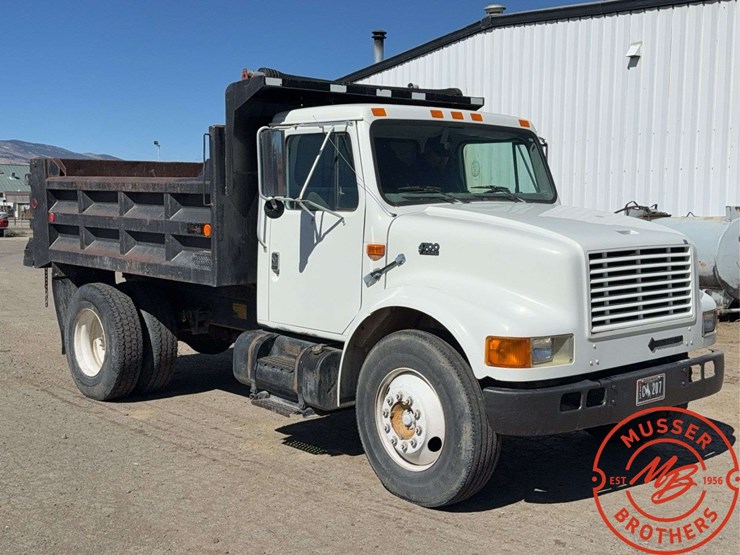 2000-international-4700-image-7