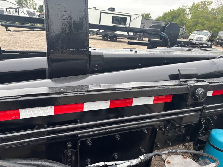 #2334-•-2021-freightliner-ftl280-roll-off-truck-image-52