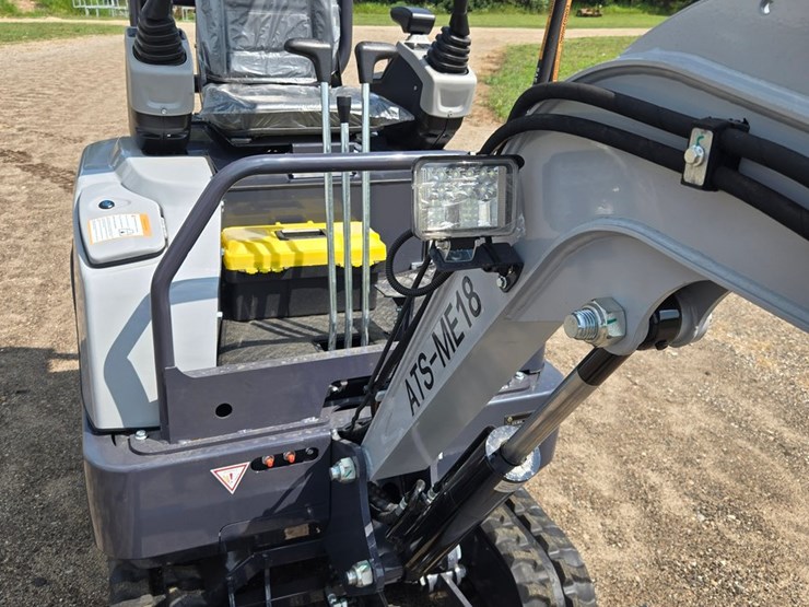 #2218-•-(edmore)me18-mini-excavator-(gas)-image-7