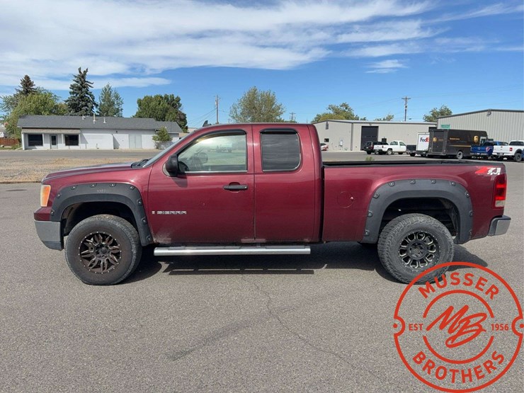 2008-gmc-sierra-1500-image-2